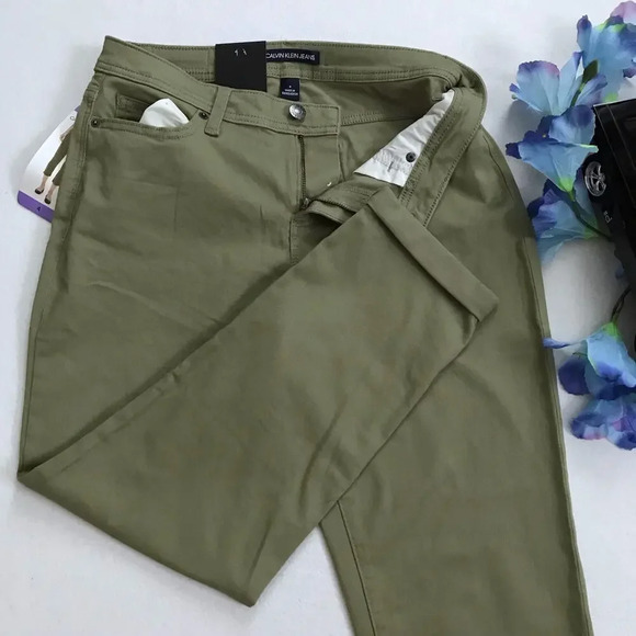 Calvin Klein NWT Olive Green Crop Jeans Women 4 - Picture 4 of 9